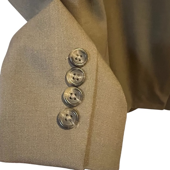 CHAPS suit coat sports jacket taupe color wool large. Beautiful lining - Picture 5 of 8